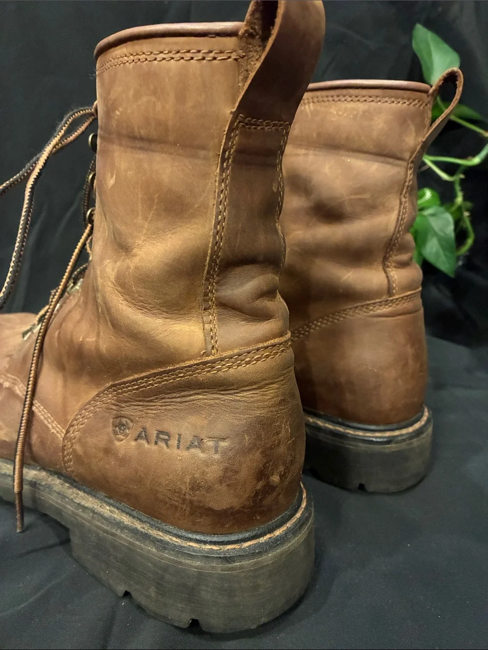 Men's Size 9 Ariat Cascade 8 Brown Lace Up Work Boots - Square Toe (ABBA)